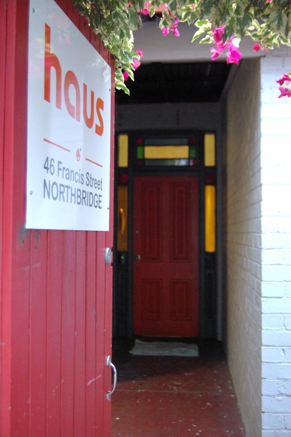 Haus Accommodation - Note - Valid Passport Required To Check-In เพิร์ท ภายนอก รูปภาพ